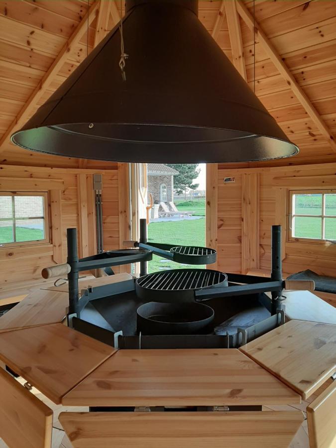'Op De Borgt' Met Finse Grill Kota Villa Wellen Bagian luar foto